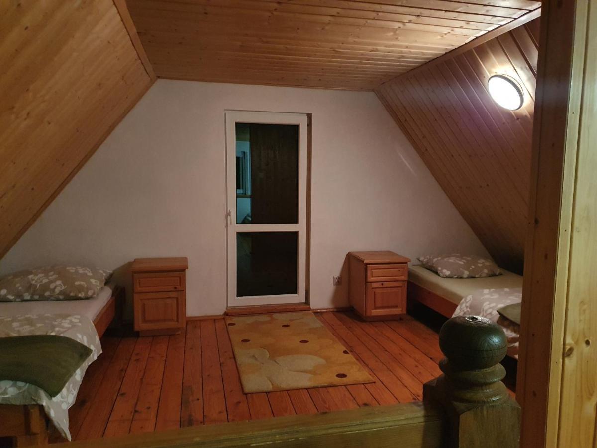 Domki U Gretka Lutowiska Exteriör bild