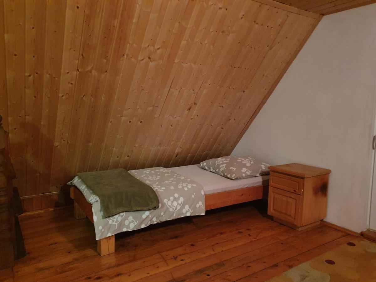 Domki U Gretka Lutowiska Exteriör bild