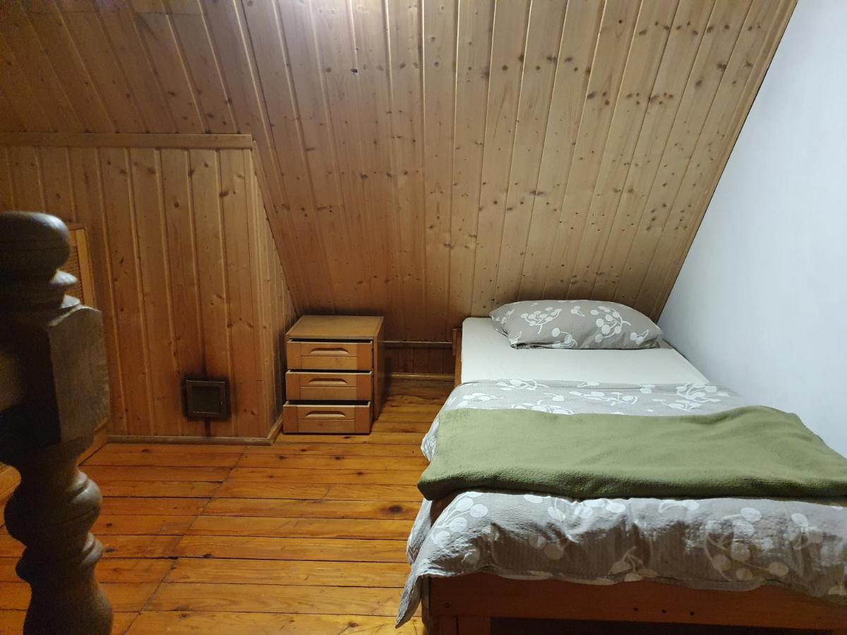 Domki U Gretka Lutowiska Exteriör bild