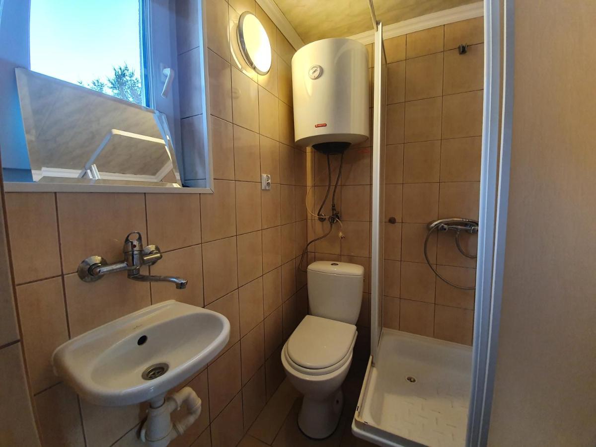 Domki U Gretka Lutowiska Exteriör bild